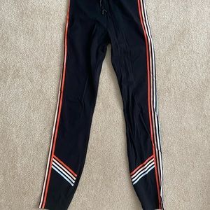 Sarah’s Day White Fox Boutique Black Striped Tie Leggings in XS